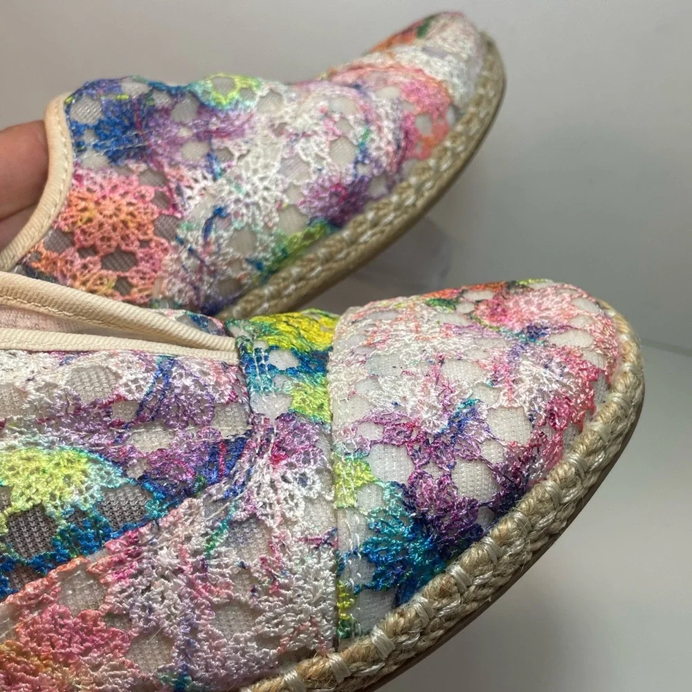 TOMS Palmera Multi Crochet Lace Rainbow Flats Womens Size 7.5 NWOT